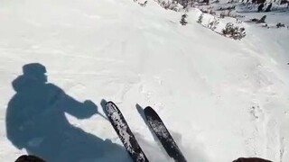 第一视角体验滑雪下坡
