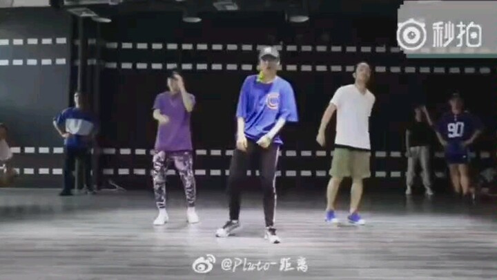 【Youth With You 2 - Liu Yuxin】Tubuh mungil, kekuatan besar, tambahan pesona tampan