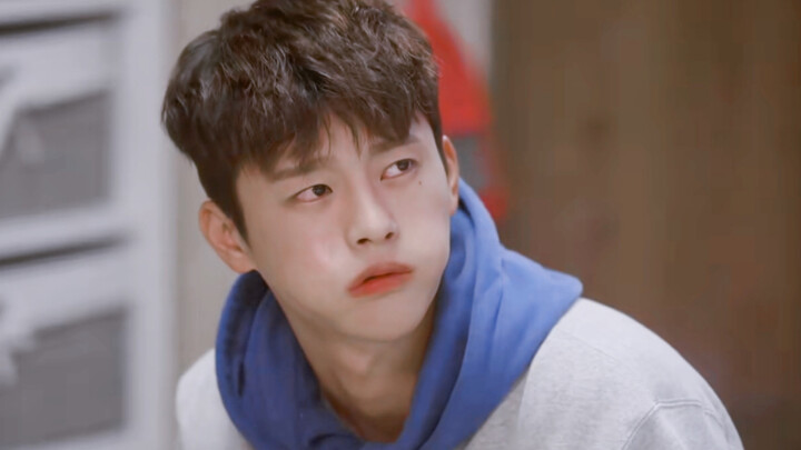 Who would have thought that the “Human Gu King” was still an utterly adorable little cutie in 2016? 