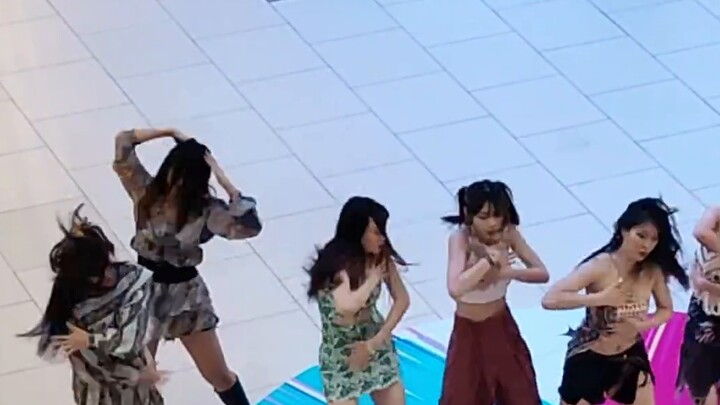 7.2 Tarian acak Tianjin lebih & lebih-dua kali road show overhead tembakan langsung cover dance leda
