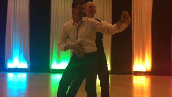 【LGBT】Cuteness overload! The first dance at the husband-husband wedding!