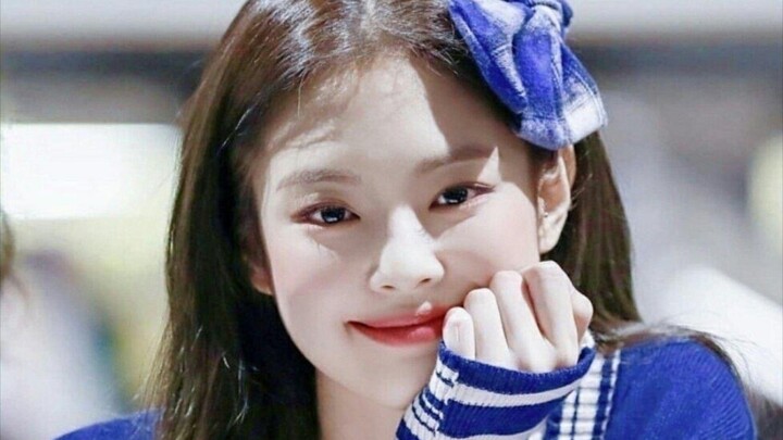 As everyone knows, “stay” is Jiani’s soft spot—every time she sings the lyrics she wrote herself, sh