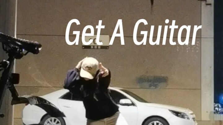 ฉันชอบวันฝนตกมาก ฉันเลยเต้นรำเพลง Get A Guitar ข้างถนน