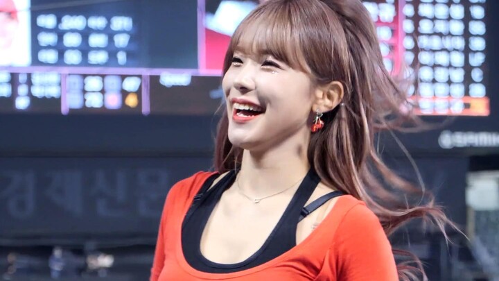 Ekspresi Lee Do Hye berubah sangat cepat tim pemandu sorak penjualan langsung Kia Tiger 4K