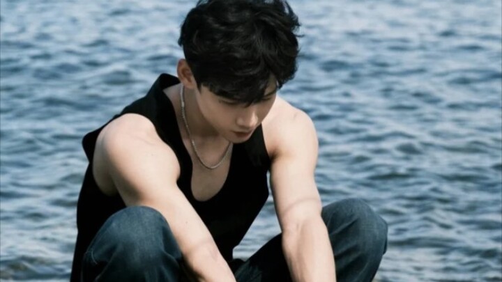 "Who says Chinese male celebrities are greasy? If I'm not attracted to you within 3 seconds, just ge