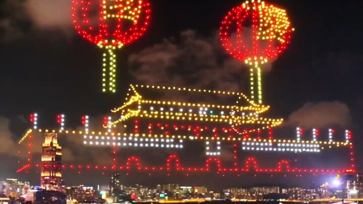 Một nghìn chiếc drone đón chào ngày Quốc khánh! Cảnh tượng thật mãnh liệt!