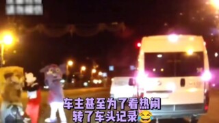 I just saw this classic video from 2014 hahahahaha...