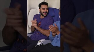 当你在飞机上干饭 但现在是2022—Adam W