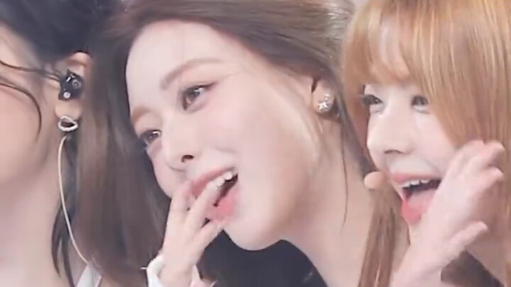 [ภาพแคนดิดแนวตั้ง] 'เพื่อนในจินตนาการ' ของชิน ยูนา แคนดิด Inkigayo 241110