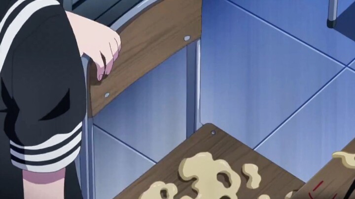 Even though I knew there was glue on the stool, I still sat down.