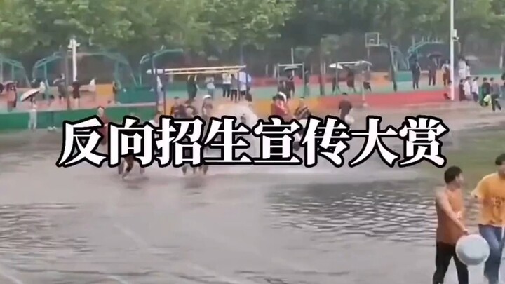 Đại hội quảng bá tuyển sinh ngược