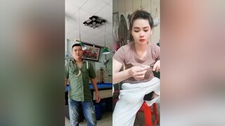 duet cùng  mặc quần rách kì e😛😛😛😛😛hàihướcvuivẻ