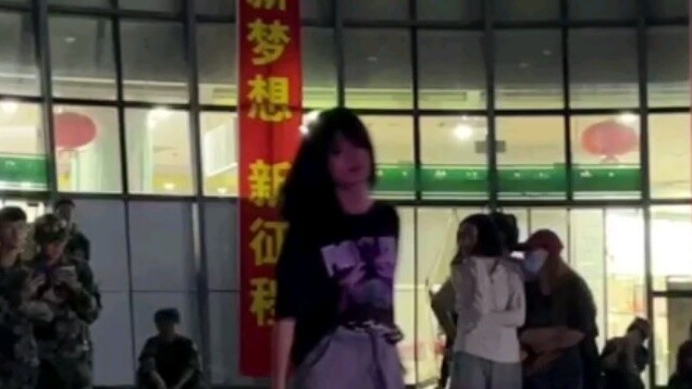 [Bữa tiệc nguy hiểm] Câu lạc bộ quét đường