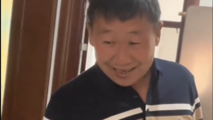 Family Status Revealed by the Number of Shoes