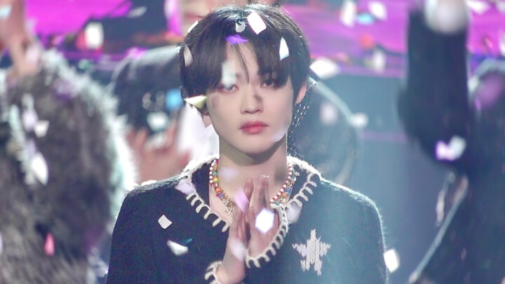 Saat pita-pita warna-warni berjatuhan, begitu indah | 221216 NCT Zhong Chenle, penampilan pamungkas 