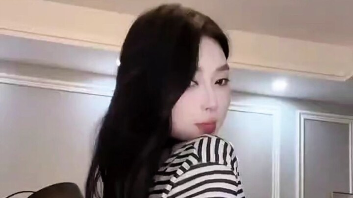 “Feelings first!” Hurry up and say: “I miss you,” “I need you.”