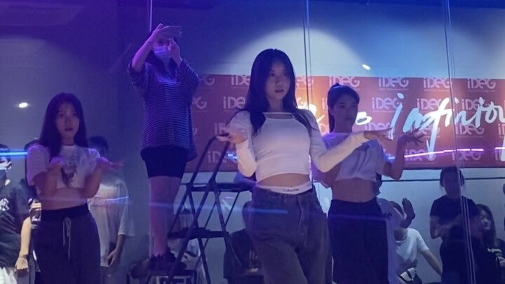 sampul yang cukup buas