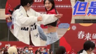 When the seven eights sounded in the foggy house at Peking University! Bengbu Live｜Peking University