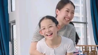 Ling'er has been learning Han and Tang from teacher Zhang Bixi since she was a child~