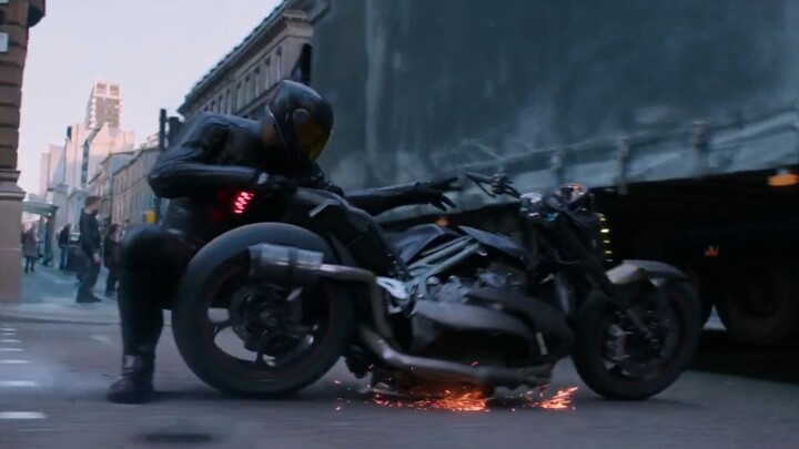 [Movie Review] Take care of your hair, stay away from racing, common film and television GIF sources