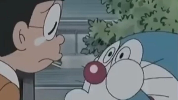 nobita menangia melihat doraemon