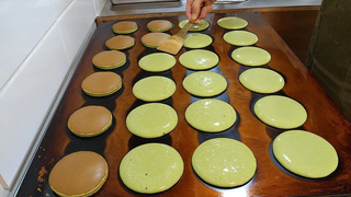 Matcha dorayaki (แพนเค้กถั่วแดง) - อาหารข้างทางของเกาหลี