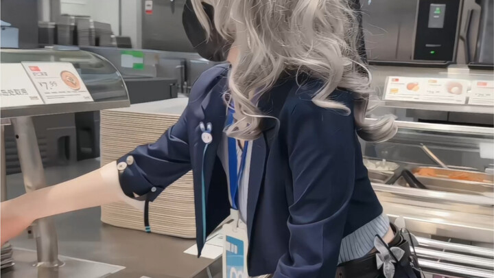 วันนี้ผู้บริหารหญิงจาก miHoYo เป็นคนออกค่าใช้จ่ายทั้งหมดให้