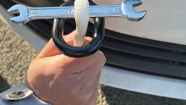 The correct way to tie a car tow rope!