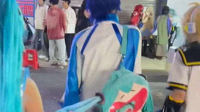 Blessing is about this kind of life, right? || V family six happy performance daily (who hasn't made