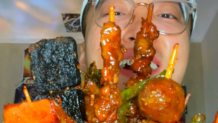 Makan sampai muka berubah bentuk! Daging perut babi kulit garing! Leher bebek ala Cao pedas ekstrem!