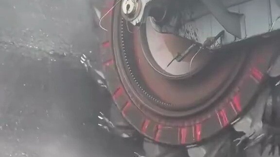 Saksikan sudut pandang first-person dari ekskavator raksasa, sungguh mengguncang!