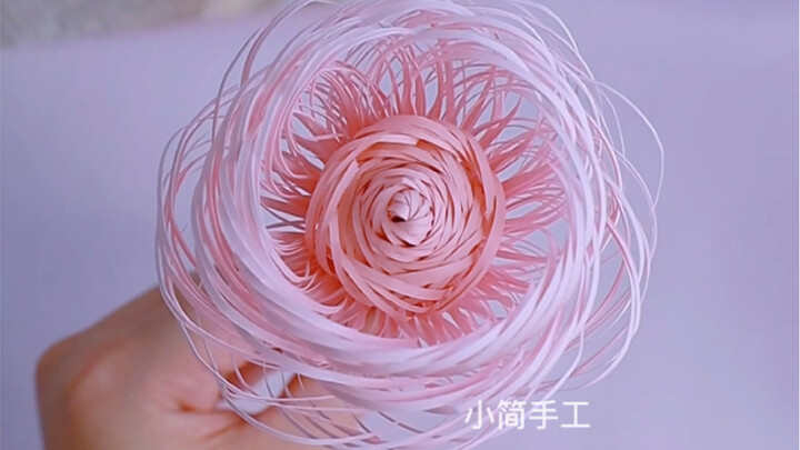 Who would’ve thought you could make such stunning, exquisite flowers out of paper? Best of all, even