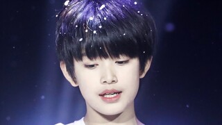 TFboys junior covers Girls' Generation Genie's girl group dance (Zhang Ji straight shot)