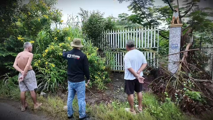 邻居警告别靠近！这间废弃凶宅藏着的秘密 | Two Neighbors WARNED Us!