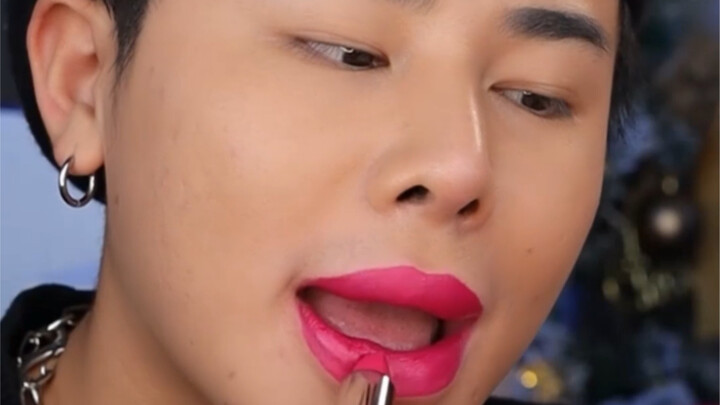 This brand is killing me! What kind of lipstick did they send me?