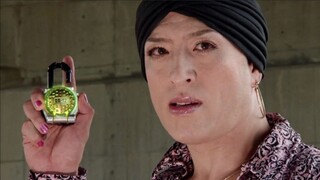 Hãy xem xét những hiệp sĩ bất khả chiến bại ở giai đoạn đầu và cuối của Kamen Rider và bị đánh bại ở