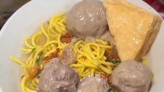 Bakso sedap harga 20ribu rupiah