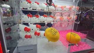 y2mate.com - 100 Sanrio Claw Machine Challenge_360p