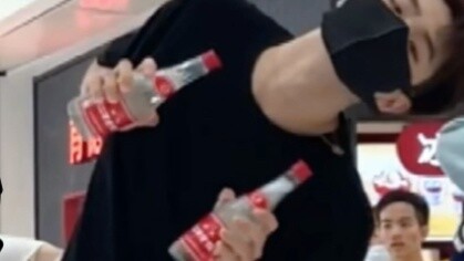 เมื่อชาวเคป็อปซื้อเหล้าแล้วเจอท่าเต้นลงโทษของอันเด~