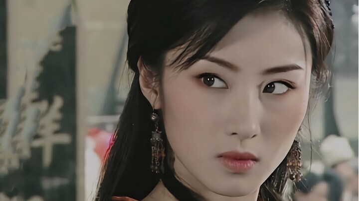 Adik: Katanya mau membela saya, bukan begitu?