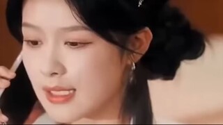 Cô gái chơi thú nhún trên xe cùng tổng tài cố ý để cho ả tâm cơ đi qua nhìn, em đúng là cô gái ngoan