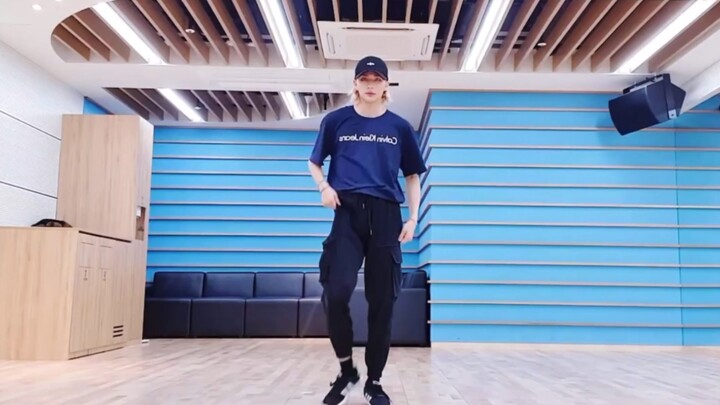 [Hwang Hyun-jin] Even the dance warm-up is perfectly timed? His core strength is insane (includes a 
