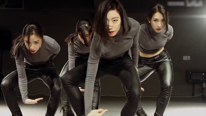 ชมท่าเต้นสุดอลังการของ Lia Kim หัวหน้า 1M Dance Studio