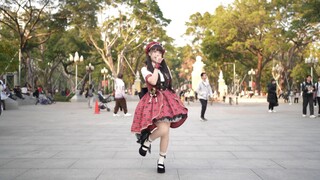 [Love Fortune Cookies] Dance for the workers to cheer for them. I am cheering for you all from the S