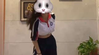 [ممارسة الرقص اليومية في السنة الأولى من المدرسة الثانوية] ITZY-blah blah blah متفجرة قليلاً آه آه آ