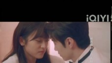 Chen Zheyuan and Shen Yue watched their intimate scenes, with their toes on the ground, a public exe