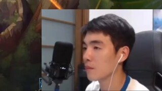 Một con chuồn chuồn lướt trên mặt nước, đó là một thực tế