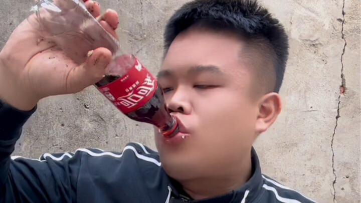 Paha ayamnya terlalu besar!