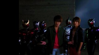 Kamen Rider Hoàng đế/Kỵ sĩ phù thủy