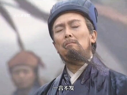 Why do some people praise the old Three Kingdoms series while criticizing the new one?